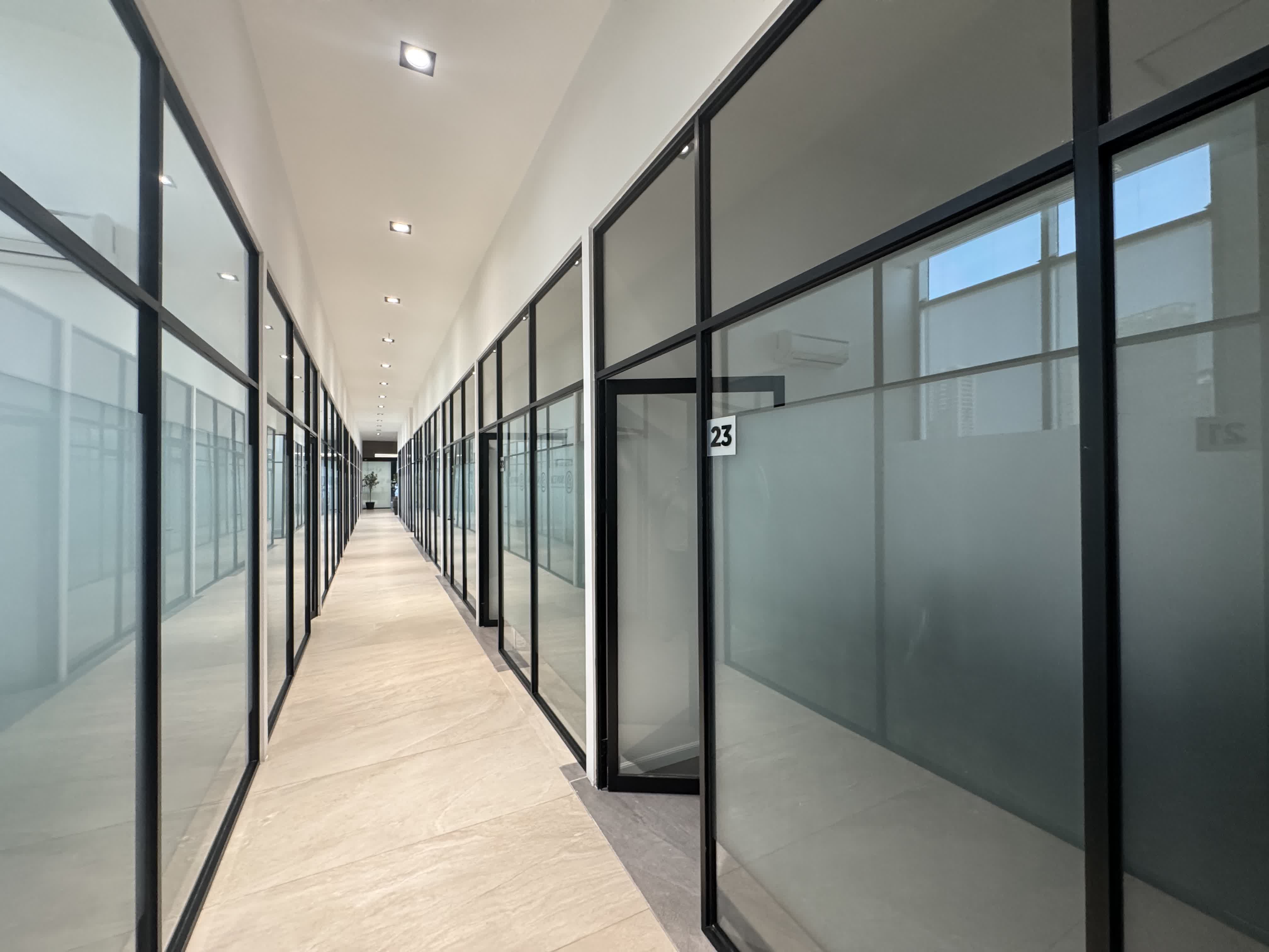 Diseño corporativo con cristal