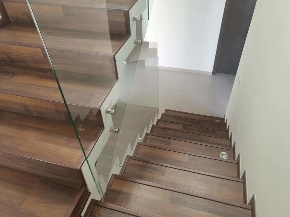 Barandal de vidrio para segundo piso