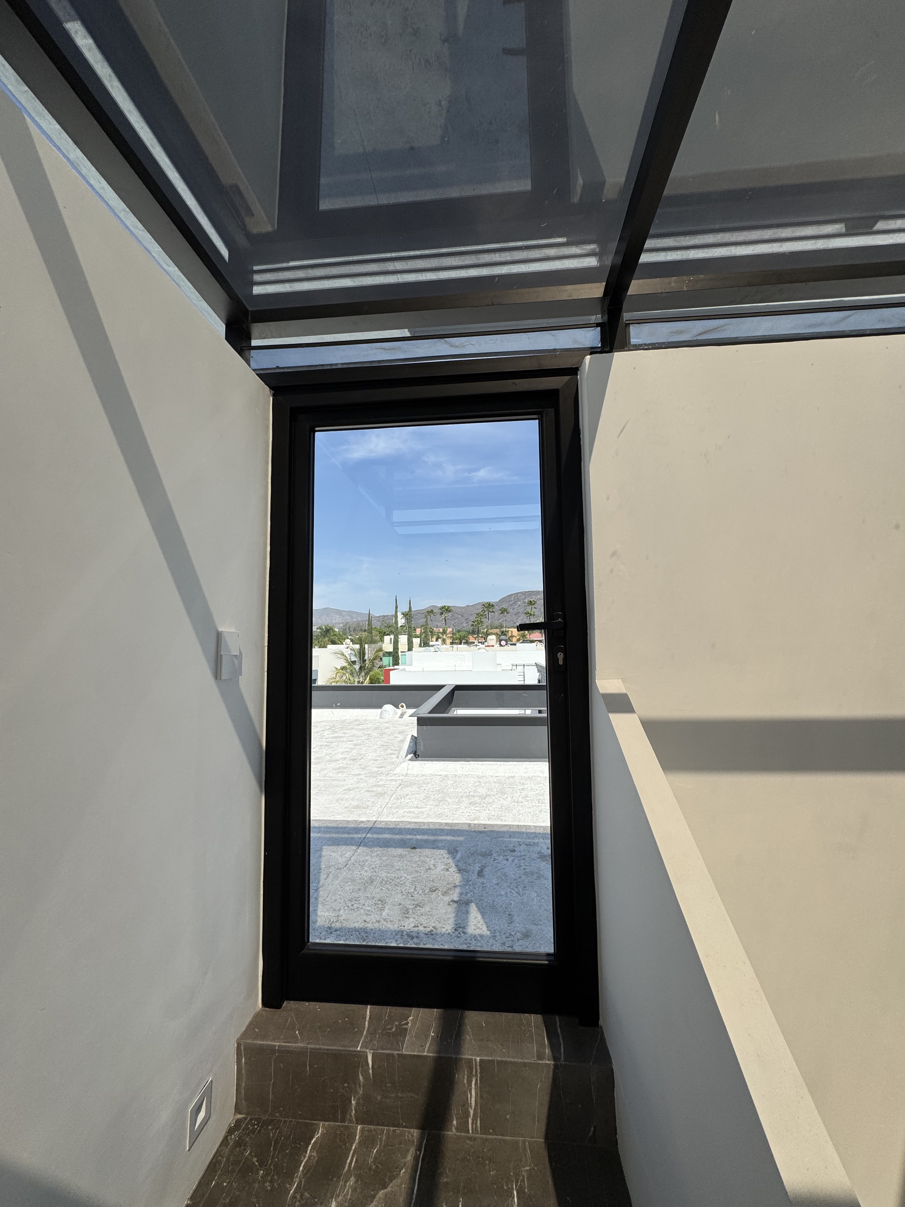 Puerta abatible