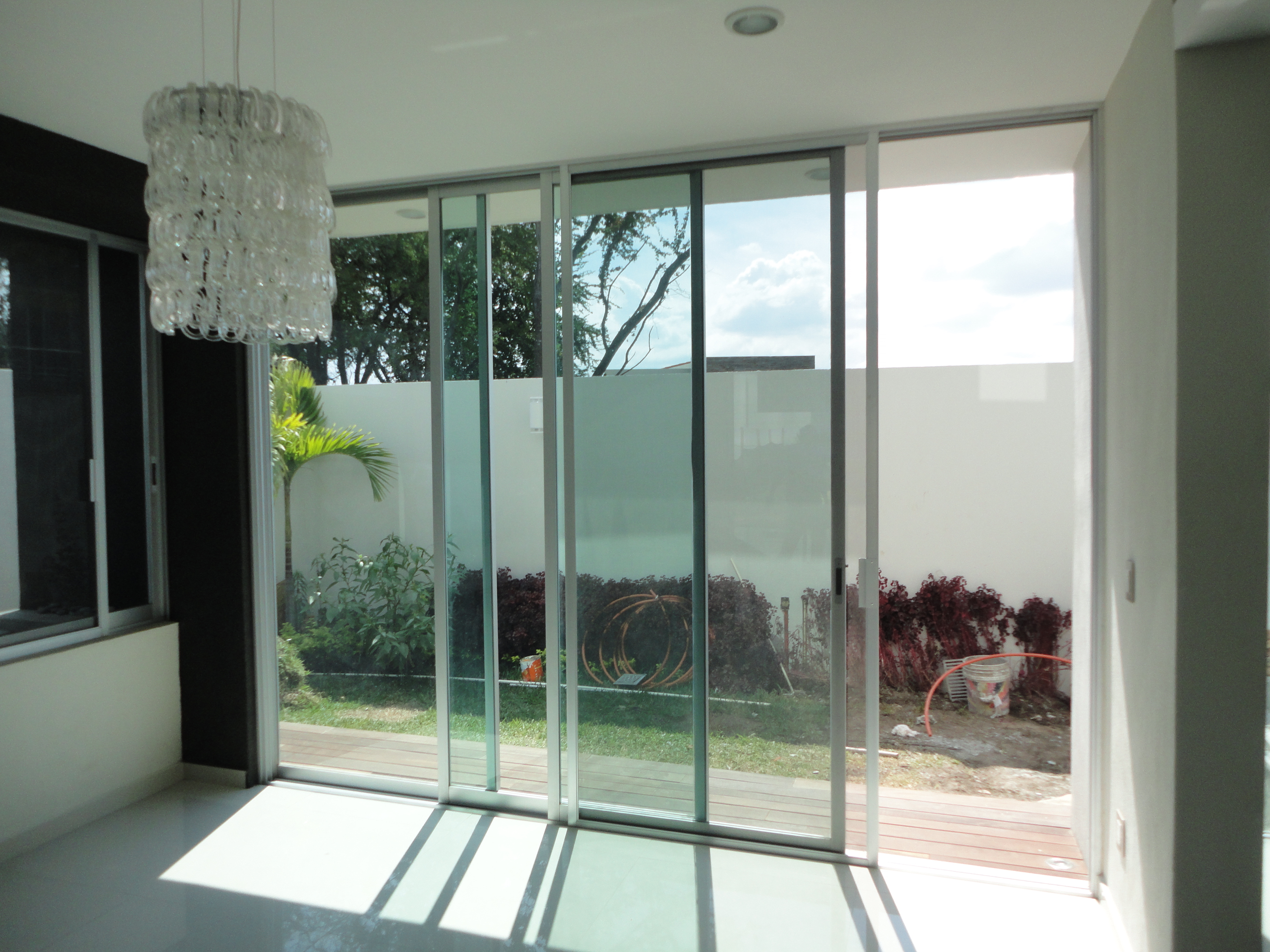 Puertas corredizas de vidrio templado